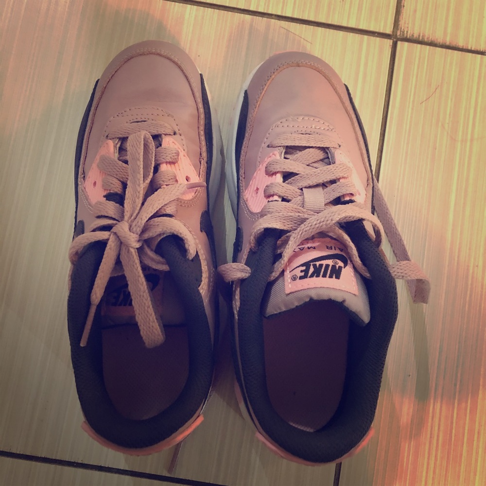 Nike air max 90 shoes